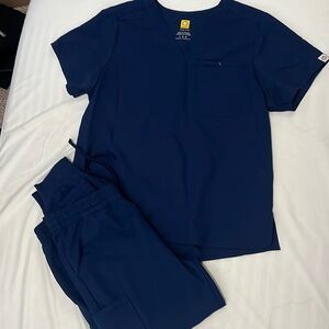 Wonder wink scrub set size L